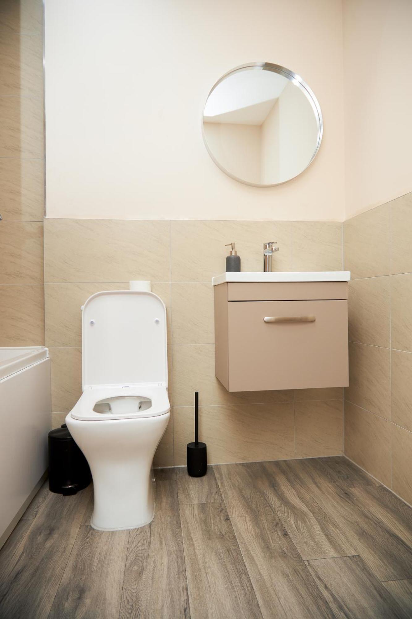 Deluxe And Cozy Two Bedroom With 1 Bathroom And Open Balcony Manchester Exteriér fotografie