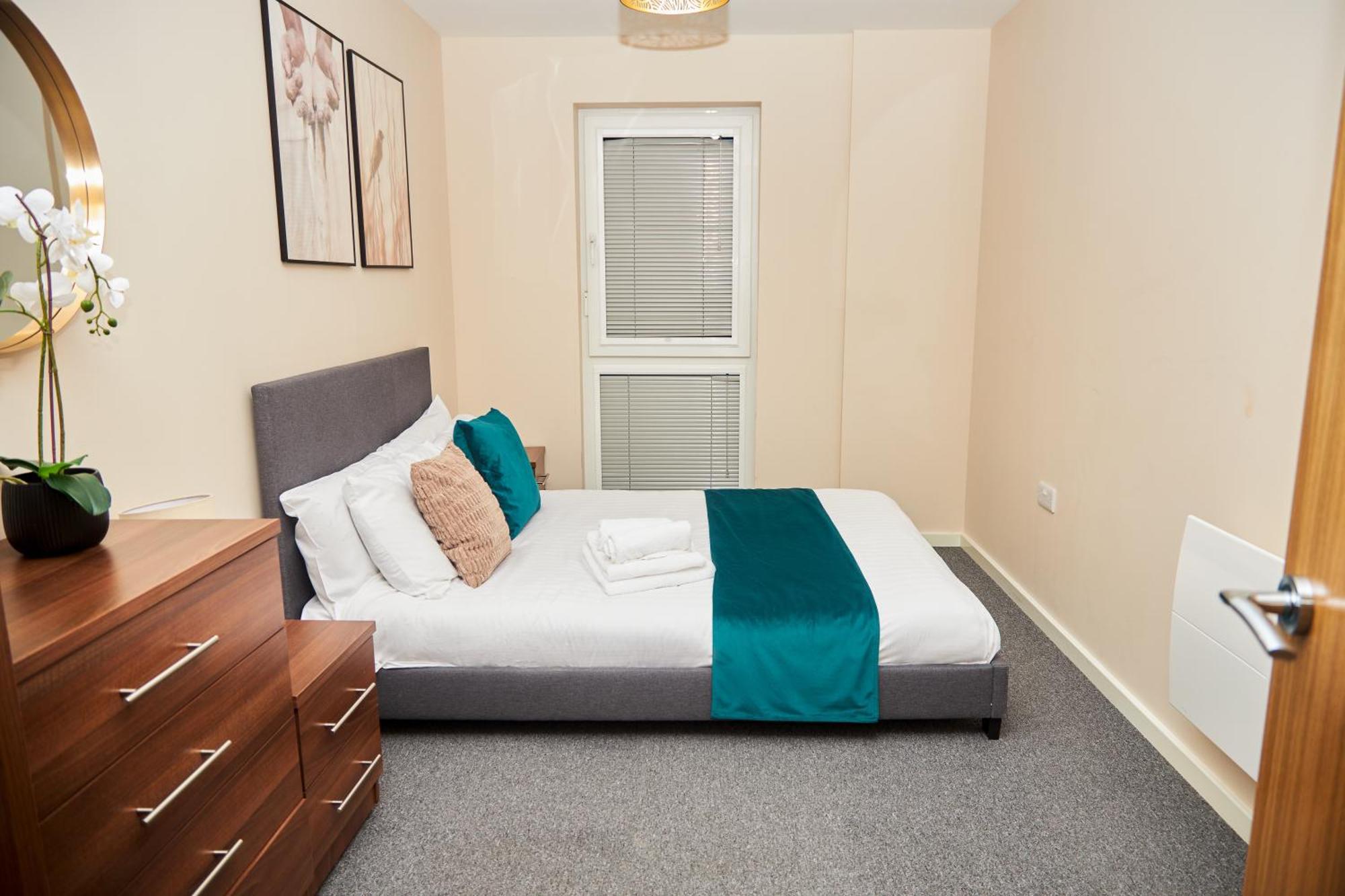 Deluxe And Cozy Two Bedroom With 1 Bathroom And Open Balcony Manchester Exteriér fotografie