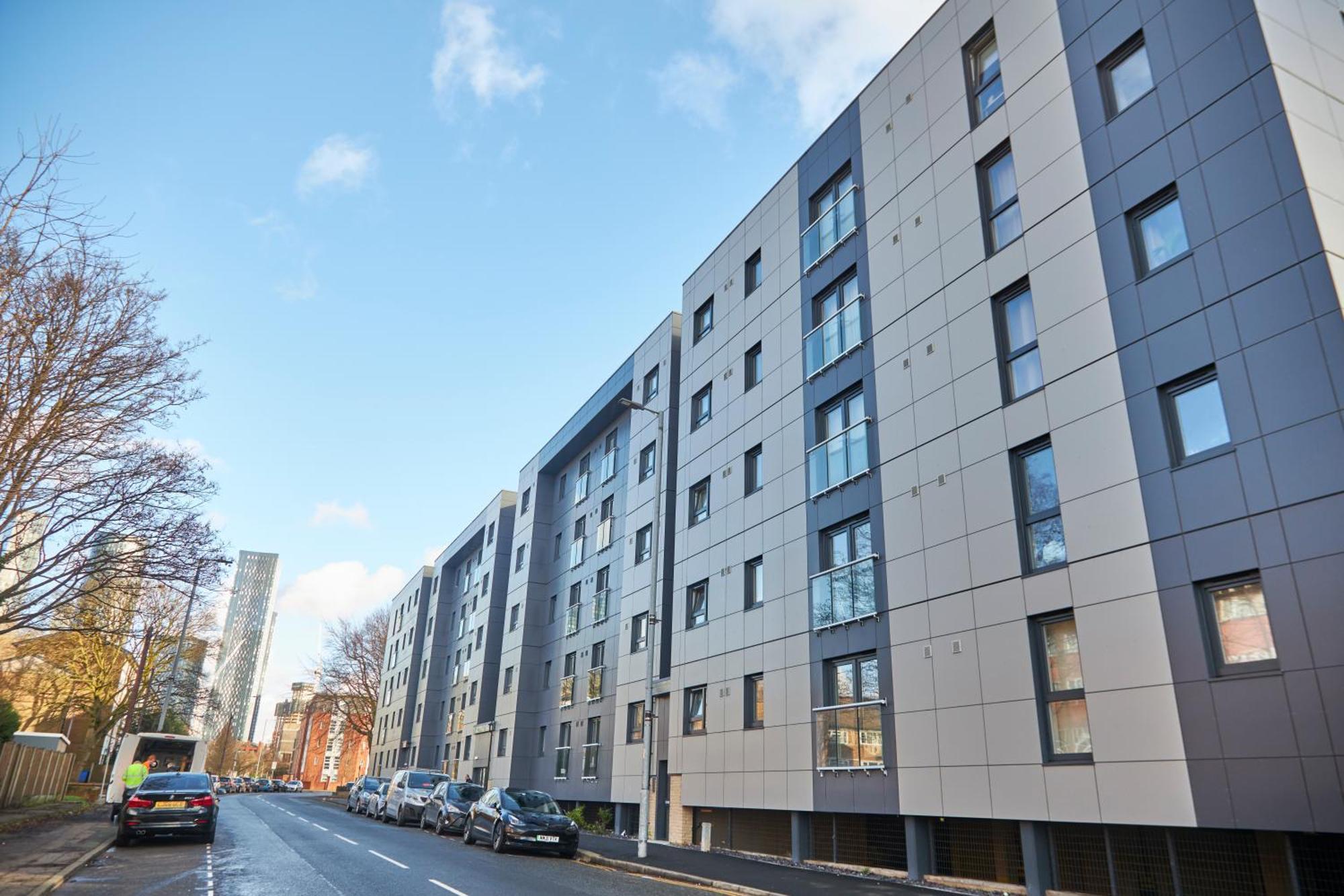 Deluxe And Cozy Two Bedroom With 1 Bathroom And Open Balcony Manchester Exteriér fotografie