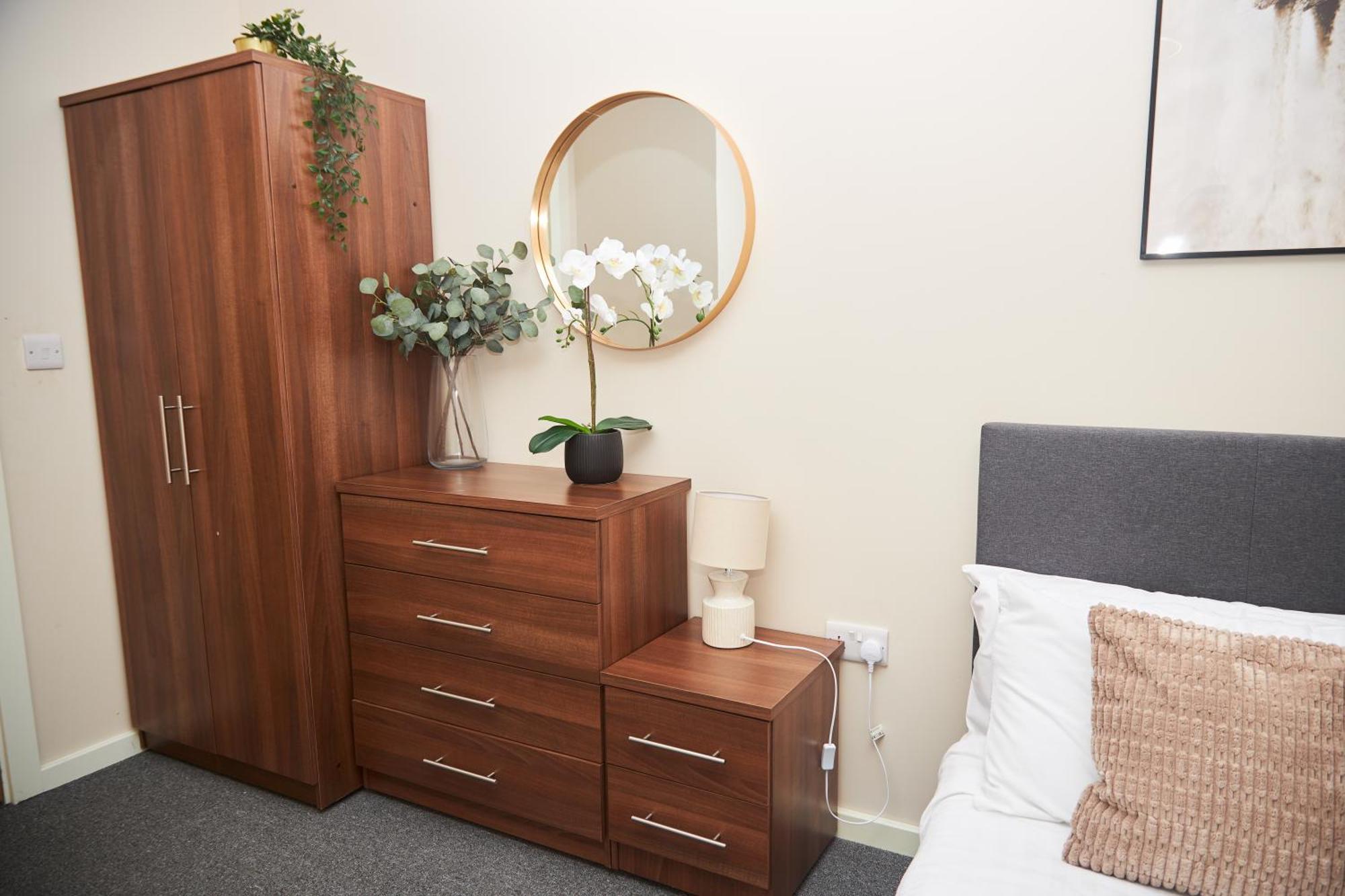 Deluxe And Cozy Two Bedroom With 1 Bathroom And Open Balcony Manchester Exteriér fotografie