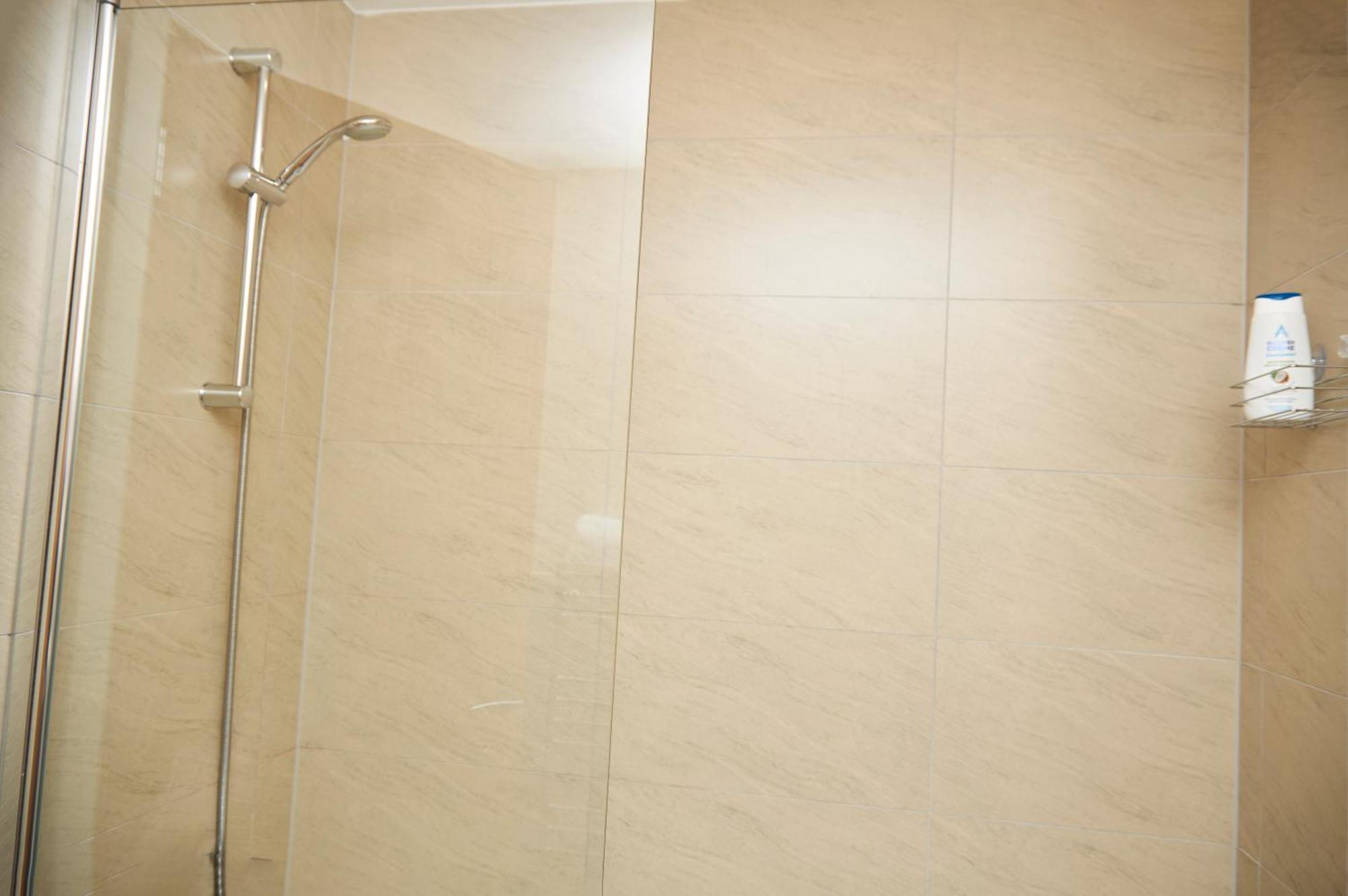 Deluxe And Cozy Two Bedroom With 1 Bathroom And Open Balcony Manchester Exteriér fotografie